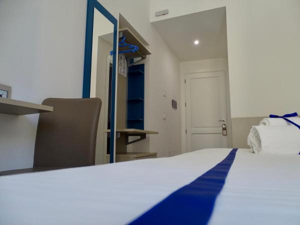Le Quattro Stagioni - Rooms & Suite : photo 3 de la chambre chambre double deluxe avec balcon
