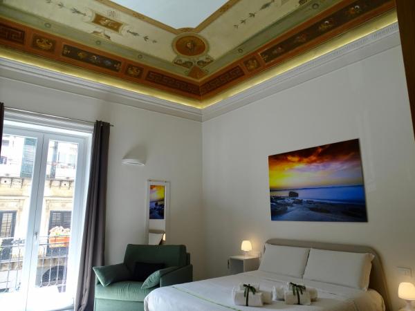 Le Quattro Stagioni - Rooms & Suite : photo 5 de la chambre suite avec balcon