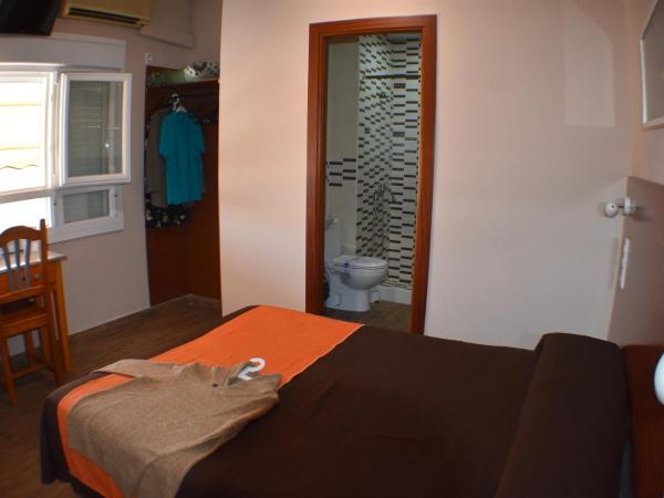 Hostal Alamare : photo 4 de la chambre chambre double