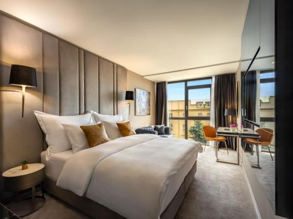 Grand Hotel Adriatic : photo 4 de la chambre chambre double ou lits jumeaux supérieure – vue latérale sur mer