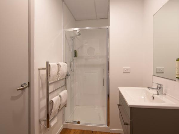 Wyndham Garden Queenstown : photo 1 de la chambre standard hotel king