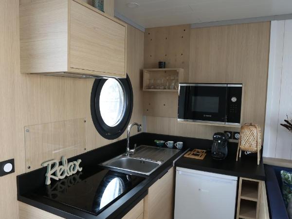 Les Ilots de Gruissan : photo 2 de la chambre hbergement bateau lodge 1chambre pour 2personnes-ct yacht club