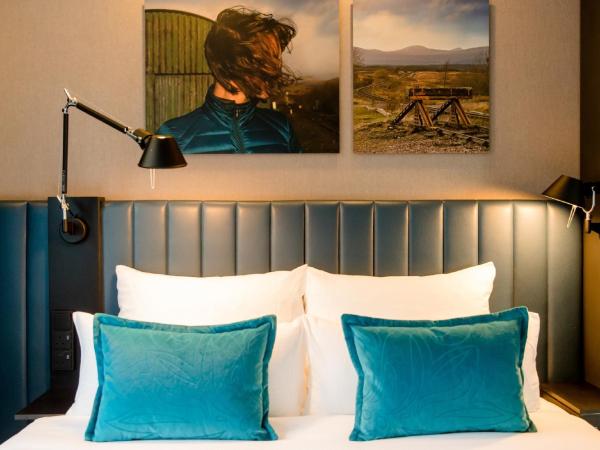 Motel One Glasgow : photo 1 de la chambre chambre lit king-size