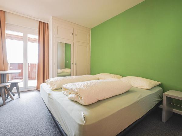 Arosa Mountain Lodge : photo 2 de la chambre chambre double avec salle de bains privative