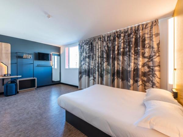 B&B HOTEL Nice Aéroport Arenas : photo 2 de la chambre chambre double - accessible aux personnes à mobilité réduite 