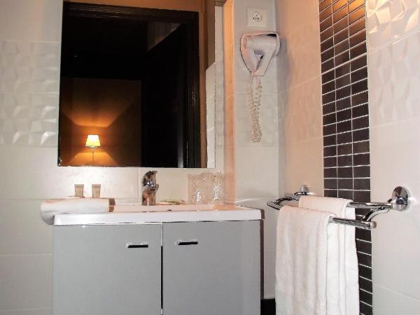 Hotel Mondial : photo 9 de la chambre chambre triple