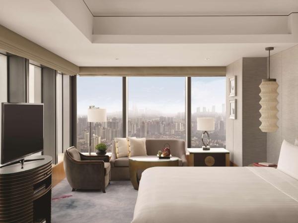 Jing An Shangri-La, Shanghai : photo 3 de la chambre hébergement lit king-size grand premier - club horizon