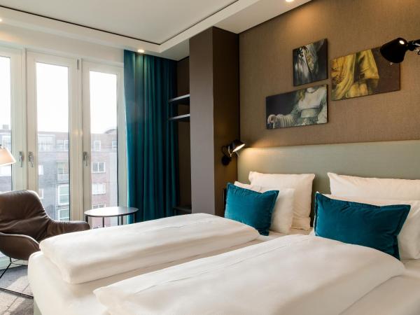 Motel One Amsterdam-Waterlooplein : photo 2 de la chambre chambre standard lit queen-size