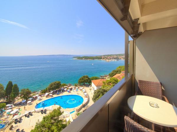 Hotel Dražica - Hotel Resort Dražica : photo 4 de la chambre chambre double avec balcon - vue sur mer