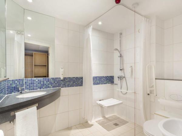 Holiday Inn Express Royal Docks, an IHG Hotel : photo 4 de la chambre chambre double standard - accessible aux personnes à mobilité réduite