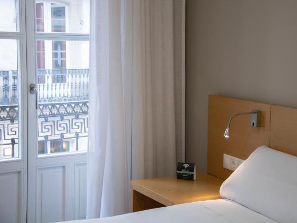 Alda Alborán Rooms : photo 2 de la chambre chambre double ou lits jumeaux supérieure avec terrasse
