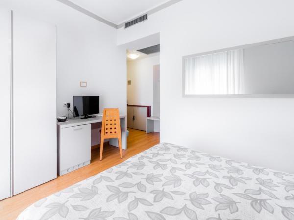 Hotel Del Corso : photo 5 de la chambre chambre double ou lits jumeaux