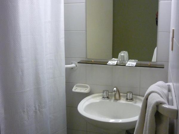 Hotel Puerta del Sol : photo 6 de la chambre chambre triple standard