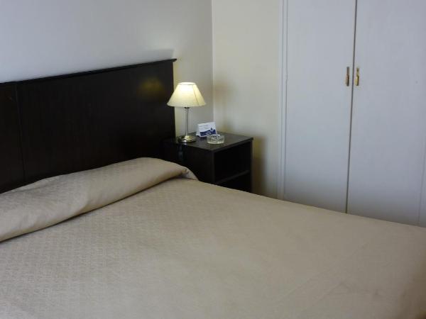 Hotel Puerta del Sol : photo 10 de la chambre chambre double