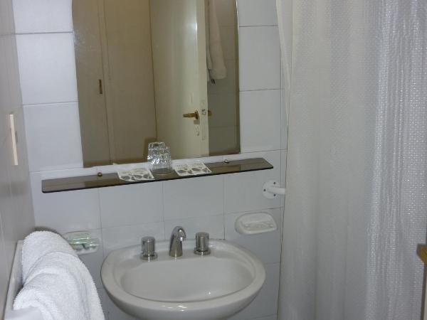 Hotel Puerta del Sol : photo 7 de la chambre chambre triple standard