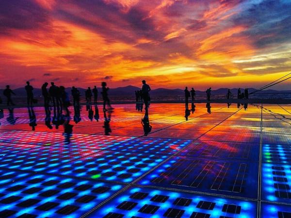 The Lazy Monkey Hostel & Apartments : photo 3 de la chambre lit simple dans dortoir de 10 lits