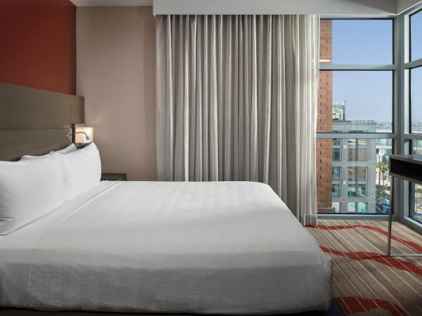 Hard Rock Hotel San Diego : photo 4 de la chambre woodstock suite 1 king bed