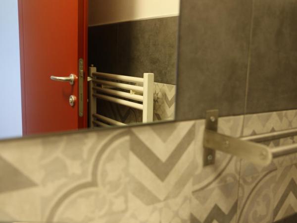 Student's Hostel Parma : photo 5 de la chambre chambre double