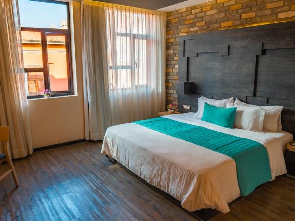 Hotel Punto MX : photo 2 de la chambre chambre double deluxe avec baignoire