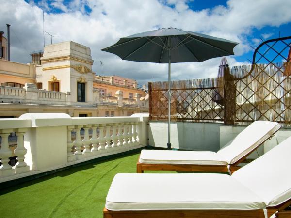 Hotel Moderno Puerta del Sol : photo 2 de la chambre chambre double ou lits jumeaux avec terrasse - avant du bâtiment