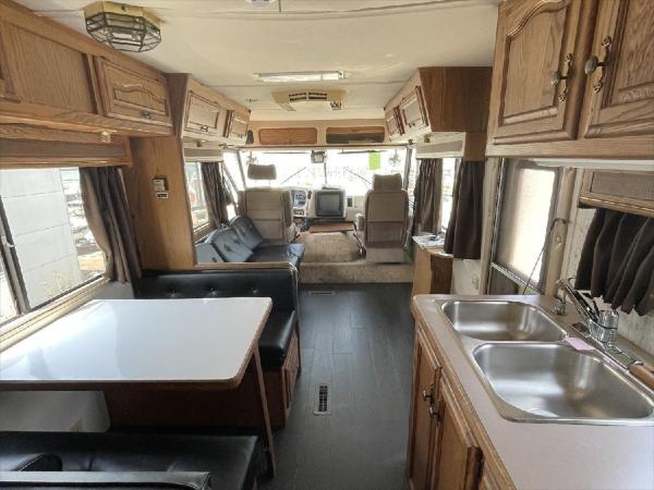 Osaka Hokko Marina HULL : photo 5 de la chambre dx camping car with double bed and two extra beds