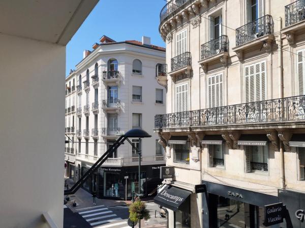 Hôtel Victoria : photo 4 de la chambre chambre double classique - vue sur ville
