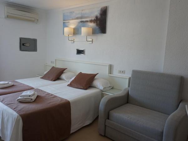 Hotel Hermes : photo 2 de la chambre chambre quadruple