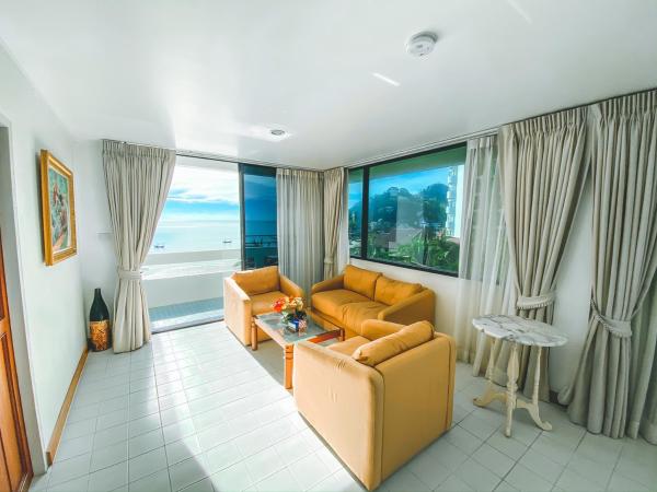 Nern Chalet Beachfront Hotel : photo 10 de la chambre suite côté mer