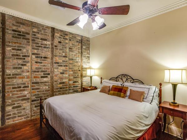 New Orleans Jazz Quarters : photo 4 de la chambre suite deluxe avec lit king-size