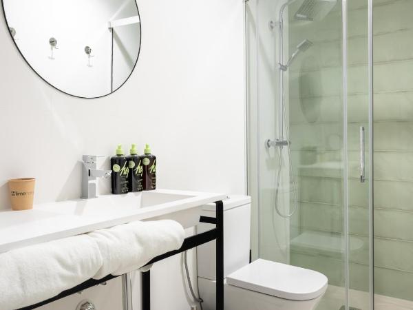 limehome Sevilla Calle Torcuato Luca de Tena - Digital Access : photo 3 de la chambre appartement supérieur