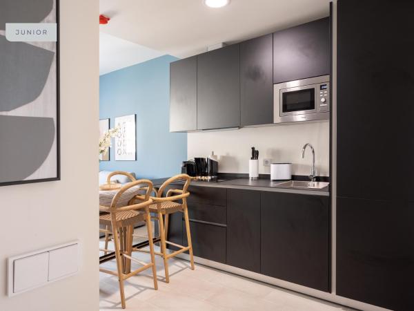 limehome Sevilla Calle Torcuato Luca de Tena - Digital Access : photo 3 de la chambre appartement junior