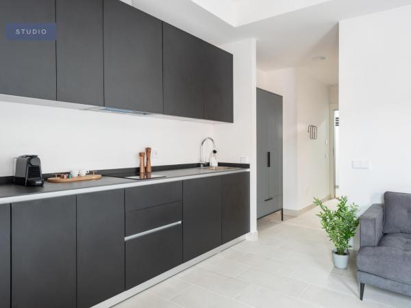 limehome Sevilla Calle Torcuato Luca de Tena - Digital Access : photo 6 de la chambre studio