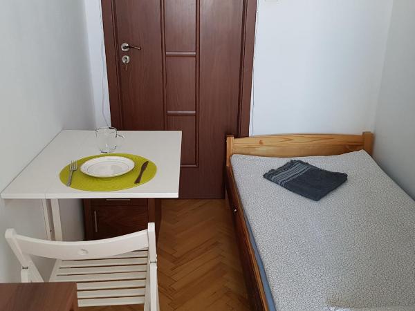 Niebieski Meander Pokoje blisko metra : photo 9 de la chambre chambre simple Économique