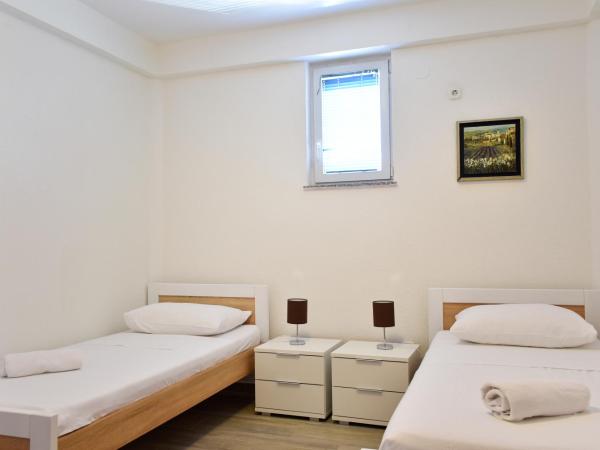 Villa Nico : photo 1 de la chambre chambre lits jumeaux