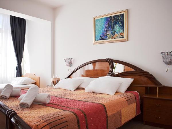 Villa Nico : photo 8 de la chambre chambre triple standard - vue sur mer