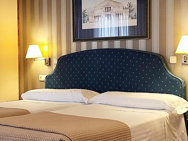 Hotel Imperial : photo 4 de la chambre chambre double avec lit d'appoint