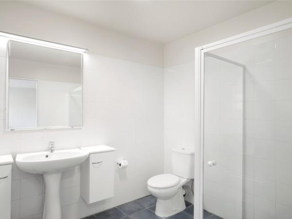 BreakFree The Point : photo 3 de la chambre studio avec vue sur lac