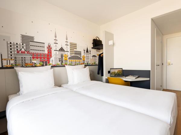 B&B HOTEL Basel : photo 1 de la chambre chambre lits jumeaux