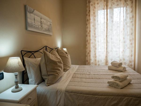 Affittacamere Lunamar : photo 10 de la chambre chambre double ou lits jumeaux avec salle de bains privative