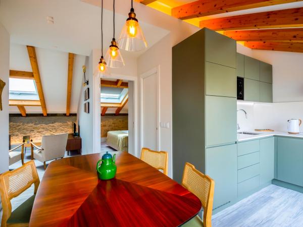 Bacharéis Charming House : photo 4 de la chambre appartement avec terrasse