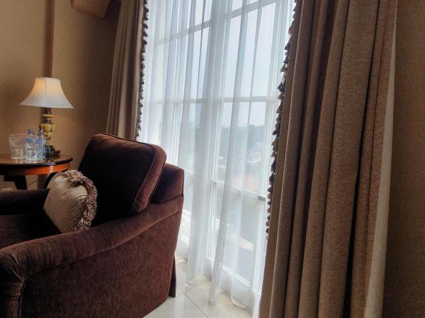 Hotel Gran Mahakam : photo 4 de la chambre suite junior