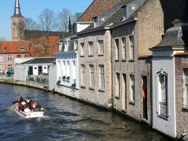 Canalview Hotel Ter Reien : photo 4 de la chambre chambre triple avec vue
