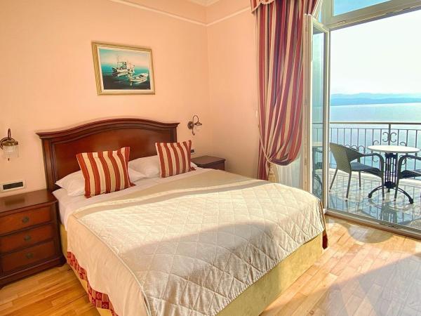 Hotel Savoy : photo 2 de la chambre chambre double avec balcon - vue sur mer