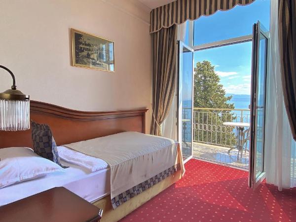 Hotel Savoy : photo 1 de la chambre chambre simple avec balcon - vue sur mer