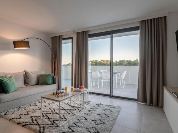 Lagrange Apart'Hôtel Antibes Olympie : photo 7 de la chambre appartement 3 chambres