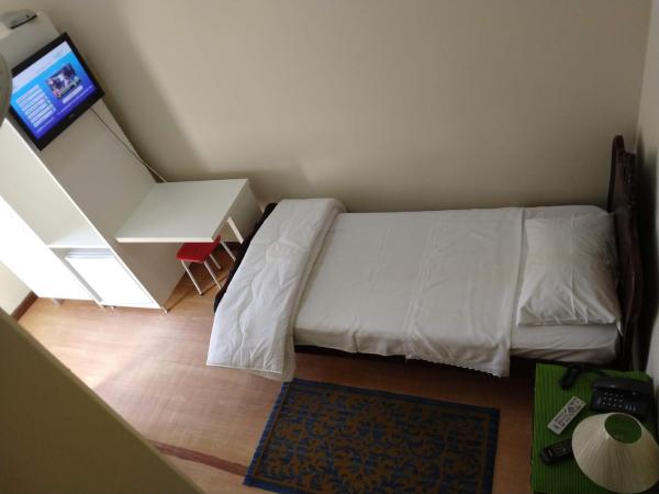 Hotel Cervantes : photo 3 de la chambre chambre simple