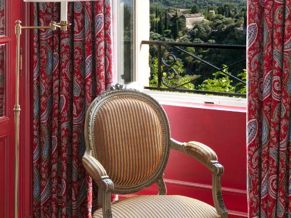 Airelles Gordes, La Bastide : photo 5 de la chambre chambre supérieure côté vallée