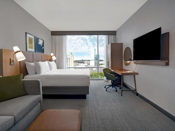 Staybridge Suites - Houston - Galleria Area, an IHG Hotel : photo 5 de la chambre suite studio lit king-size - vue sur ville