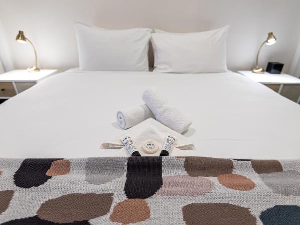 FERNZ Motel & Apartments Birkenhead : photo 6 de la chambre appartement supérieur 1 chambre aircon