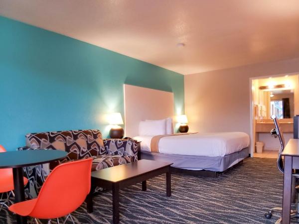 Howard Johnson by Wyndham Houston Hobby : photo 1 de la chambre suite lit king-size – non-fumeurs